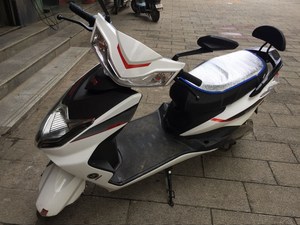 爱玛tdr311z 大力神surx纪念版耐磨板脚垫电动车防水脚踏耐磨垫