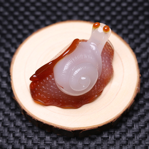 天然红玛瑙蜗牛小摆件安居乐业玉髓茶宠手玩件花盆小动物装饰玉石