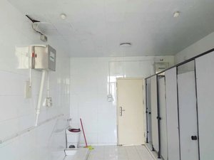 沟槽式厕所水箱 便池 大便池 学校内公共卫生间触摸式节能冲水箱