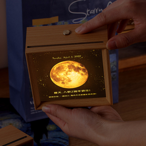 柳芽生活设计相框灯出生那天的月亮星球灯企业员工周年伴手礼礼盒