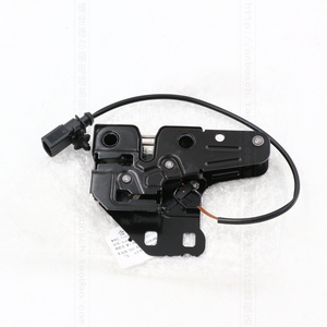 奥迪a6左前门锁块