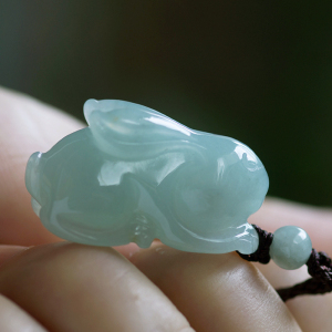 钰达翡翠兔吊坠立体生肖兔 玉兔小孩玉兔绿色兔 子玉石小兔子dvh