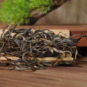 云南古树普洱茶大漆树生茶散茶100克/袋