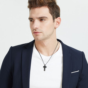swarovski/施华洛世奇项链男士黑色镂空十字架吊坠520礼物送男友