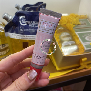 国内专柜 欧舒丹玫瑰之心润唇膏口红12ml 保湿滋润打底