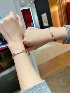 cartier/卡地亚 经典love手镯18k金窄版无钻宽版四钻情侣男女手环