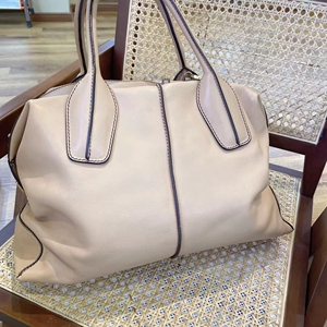 tods托德斯2022春夏女士金属t扣牛皮手提单肩包italia_milan