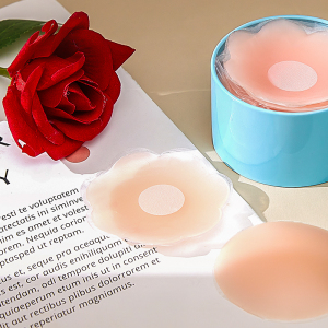 胸贴女夏防凸硅胶乳贴提拉吊带婚纱用内衣无痕上托乳胶隐形防走光