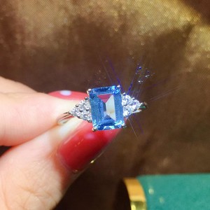 天然瑞士天空蓝托帕石戒指女款韩版宝石水晶指环饰品国潮礼物首饰