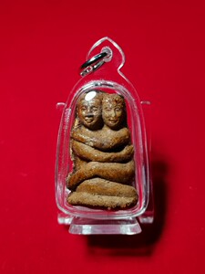 七象之力泰国佛牌 阿赞摩纳 好伴侣燕通