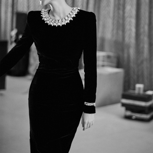 黑色礼服裙女宴会气质高级感倪妮同款年会主持礼服重工丝绒连衣裙