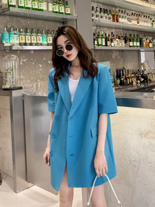 蓝色短袖西装外套女春夏2024年新款韩版宽松休闲高级感炸街小西服