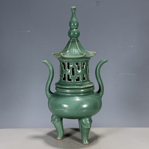 古董瓷器老窑瓷青瓷镂空三兽足塔型熏香炉摆件包老保真传世收藏