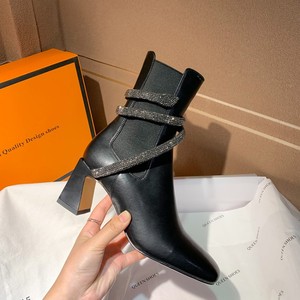 秋冬季钻石时尚短靴子平底低跟粗跟高跟鞋真皮马丁靴烟筒靴女鞋子