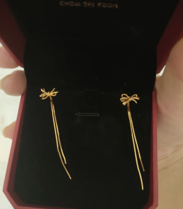 代购国内周大福 蝴蝶结 流苏 耳线 足金 耳钉 约3.7克338工f2260