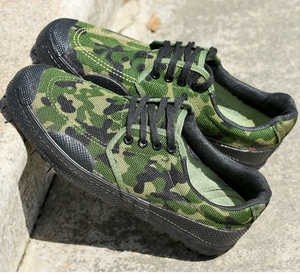 适合军训穿的鞋子初一高一中学大学新生教官男女运动解放训作胶鞋