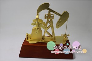 新品上架　大庆旅游纪念品 石油磕头机模型，电动抽油机礼品