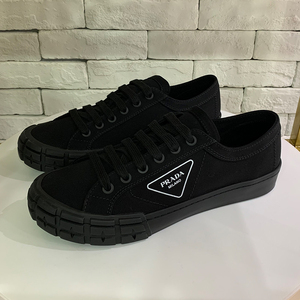 【deluxe】prada普拉达 21fw 倒三角logo 男低帮运动鞋 2eg302gud