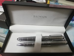 BALMAIN巴尔曼定制签字笔圆珠笔一对友人所赠，仅此一对。