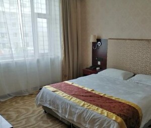 乾安康乾洗浴宾馆普通三人房(公共卫浴)