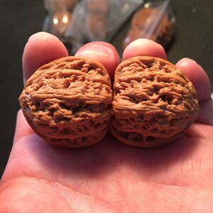 红宝石密纹狮子头手捻儿骨质硬红皮尺3.3小众文玩手盘核桃编号161