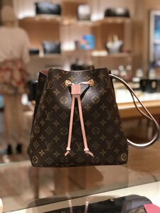 lv女包水桶包正品