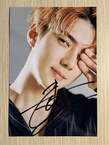 『冲冠』韩国组合exo吴世勋亲笔签名照片24款热门定妆照6寸现货