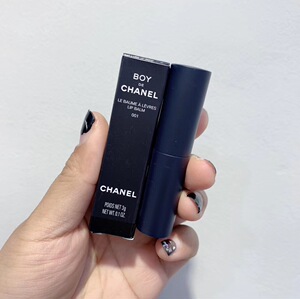 香奈儿润唇膏男
