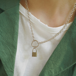 小锁头吊坠项链女士