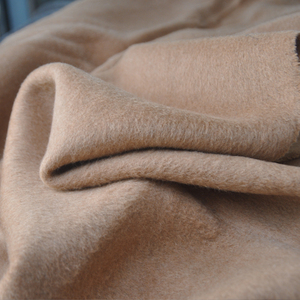 30元/米加厚单面阿尔巴卡羊驼绒布料顺毛羊绒大衣面料 驼色