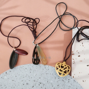 谭木匠礼盒挂饰 灵动 牵挂一心心相印吊坠檀木项链送女友生日礼物