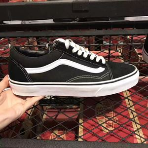 美国美版vans系带中帮板鞋 可配情侣款