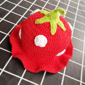 婴儿草莓帽子春秋