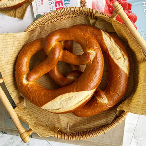 泽爸现烤德式碱水大扭结普雷结面包无糖无油低卡健身零食早餐欧包