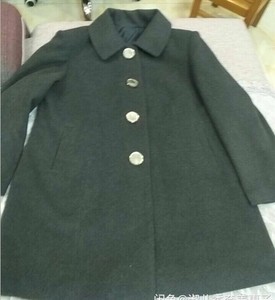 80年代有机玻璃纽扣经典雪花色呢子大衣收藏