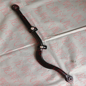 牧马人改装前后止推杆