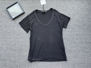现意大利正品vicolo 精致v领钻钻百搭显瘦短袖t恤女2色 春夏新款