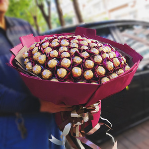 费列罗巧克力花束99颗零食送女友闺蜜情人节七夕生日礼物男友520