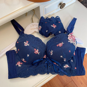 有钢圈调整蕾丝立体花朵性感女士内衣文胸套装小胸聚拢