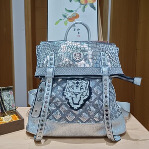 水泽木兰国内代购珠光亮片虎年新款双肩背包女生包包大容量ipad