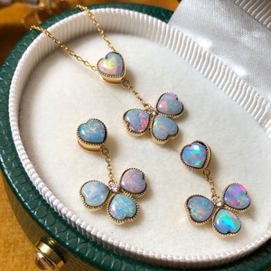 18k金澳洲欧泊吊坠钻石心形欧珀原石项链opal澳宝四叶花四叶草