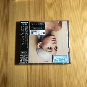 Ariana Grande Sweetener 初回限定CD+DVD 全新未拆 订购
