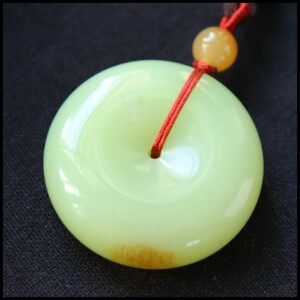 全品38mm直径辽宁天然正品岫岩黄白老玉糖色老料平安扣吊坠包邮