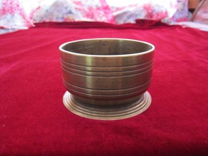 老铜器古董民国老物件怀旧杂件杂项收藏[弹壳底烟灰缸]