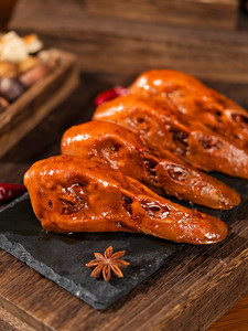 衢州鸭头甜辣周黑鸭技术配方五香麻辣卤肉卤菜凉拌菜商用视频教程