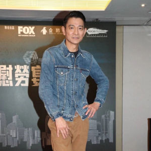 刘德华王杰同款牛仔外套衣服男士身牛仔夹克外套2020新香港演唱会