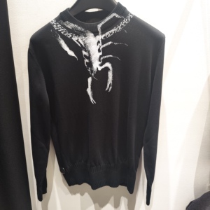 moli全球go【奥莱】givenchy纪梵希 男士纯色logo蝎子印花针织衫