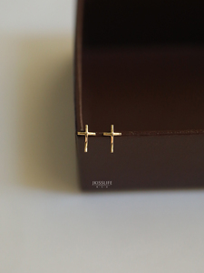 9K黄金 设计感十字架 精致时髦立体ins简约个性K金耳钉耳饰 信仰