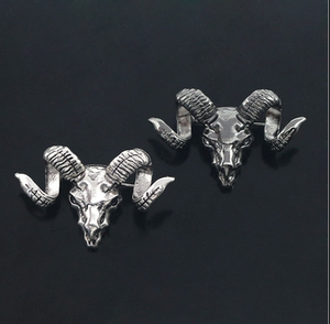 离街杂货】黑金属666暴力山羊头黑暗系胸针巴风特徽章饰品恶魔