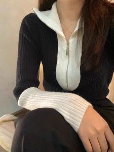 【地球店】小众黑白撞色拼接高领针织衫女高弹修身插肩袖设计毛衣
